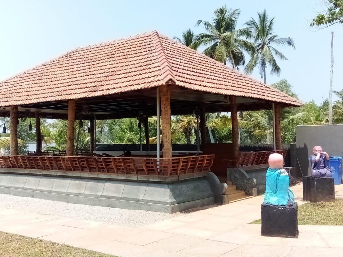 Vakkom Palazzo Varkala Exteriér fotografie